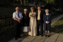 csoportkép, Laci, esküvő, Gabi, fényképezés, család, barátok