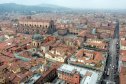 Olaszország, Bologna, Milánó, városnézés, vörös, madártávlat, tégla