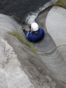 Boggera, canyoning, Svájc, ugrás, víz, bukósisak, úszás, élvezet