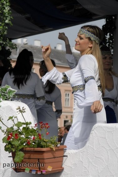 Győr, Slágerrádió, Voga, Vogavadászat, karaván, tánc, görög, kék, fehér