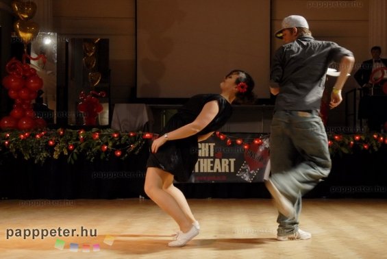 <a href=%22http://www.youtube.com/watch?v=5X7qKv4rup8%22 target=_blank>youtube</a> - London, Anglia, Haileybury, GNSH, lindy hop, swing, Valentines dinner & bal, cabaret, teachers, tanárok, kabaré, Sandra Dahlman, Daniel Dahlman