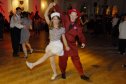 London, Anglia, Haileybury, GNSH, lindy hop, swing, Valentines dinner & bal, party, tánc, sziv, piros öltöny, csikos, szoknya, matróz